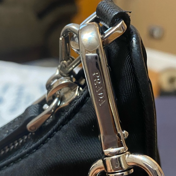 Prada Nylon re-edition bag ❤️❤️ (SOLD) ❤️❤️ - Picture 4 of 16